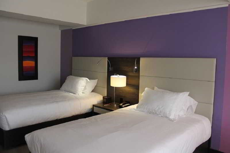 เอ็นเอช รอยัล เออร์เบิน 26 Hotel โบโกตา ภายนอก รูปภาพ