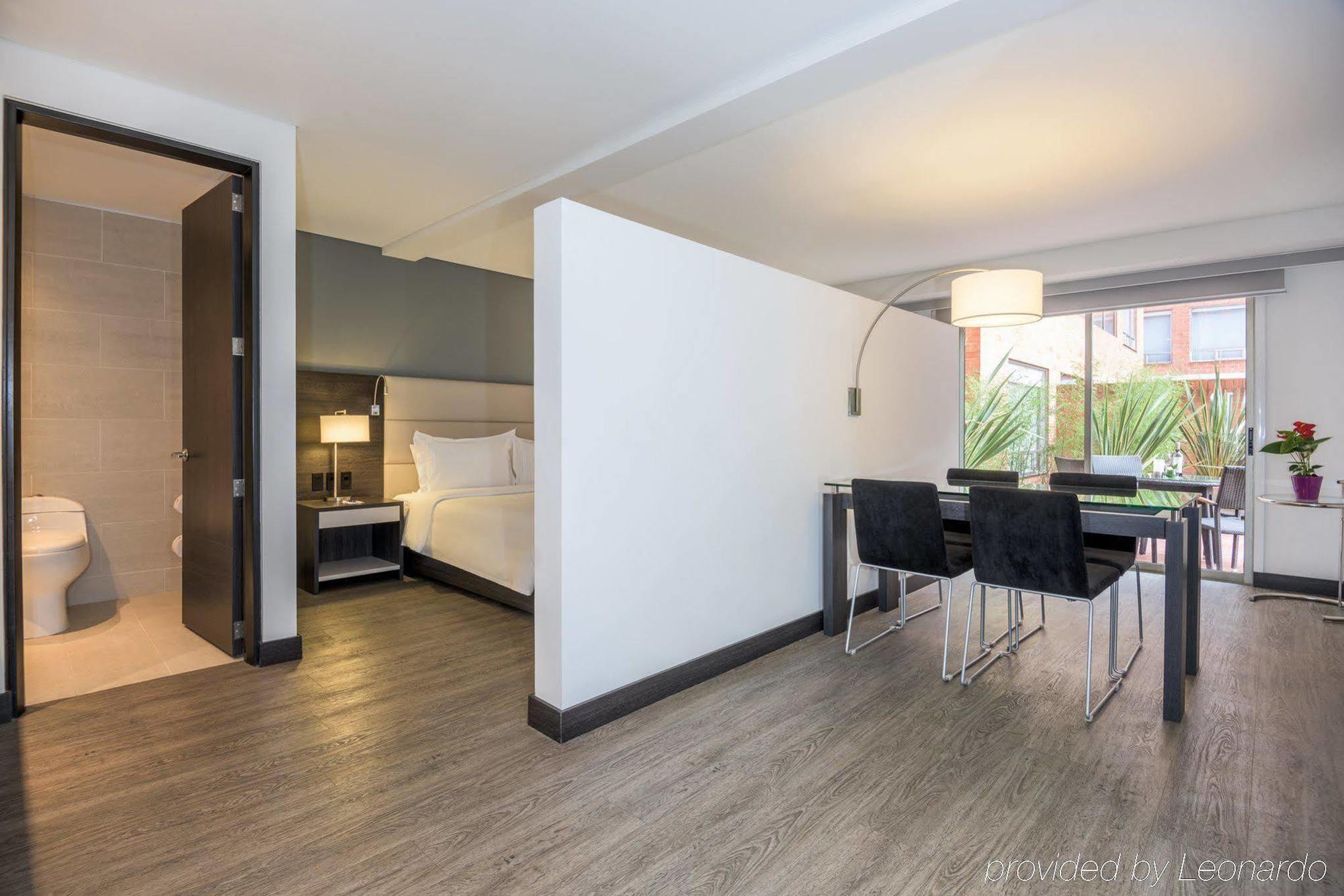 เอ็นเอช รอยัล เออร์เบิน 26 Hotel โบโกตา ภายนอก รูปภาพ